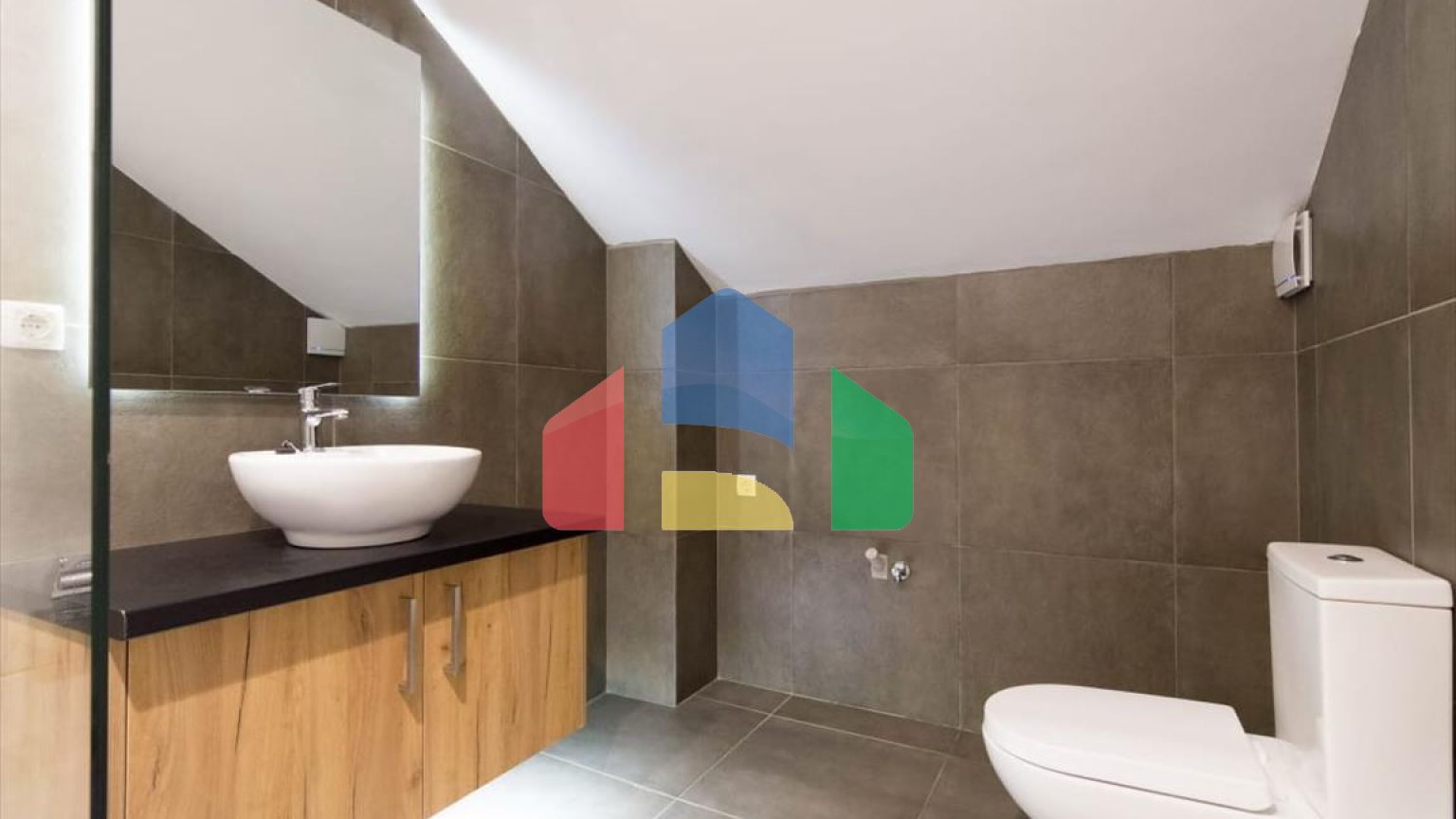 Продаж - Комерційна нерухомість 305 m² в Афінах