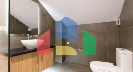 Продаж - Комерційна нерухомість 305 m² в Афінах