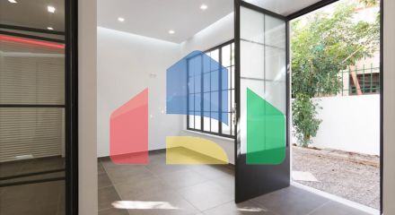 Продаж - Комерційна нерухомість 305 m² в Афінах