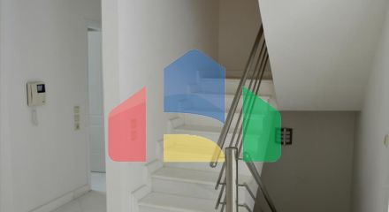 Продаж - Таунхаус 426 m² в Афінах