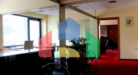 For Sale - Commercial property 140 m² in Athens