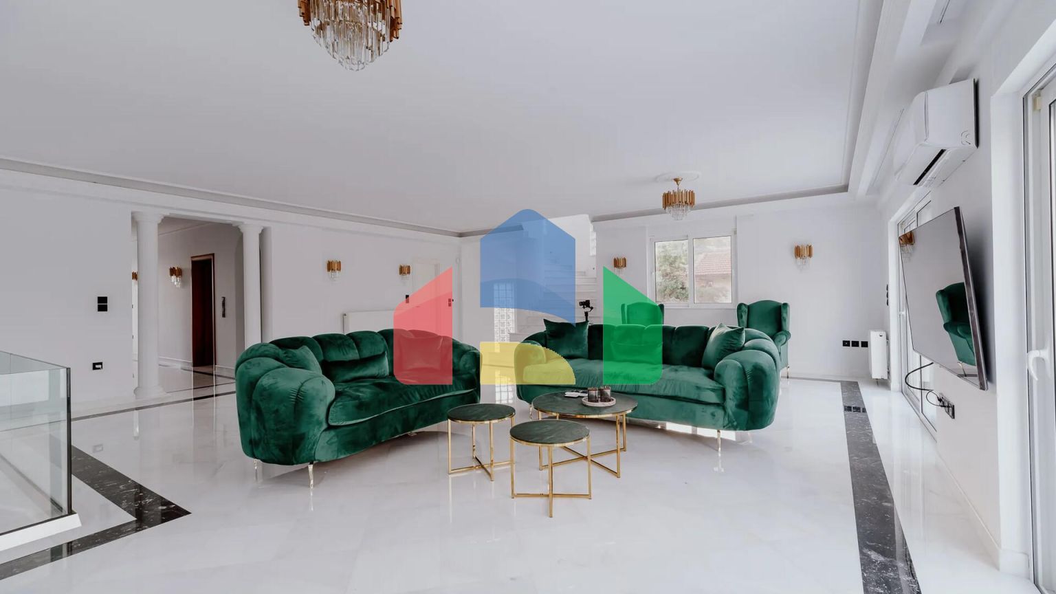 Продаж - Вілла 810 m² в Афінах