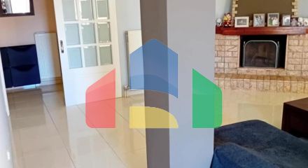 Продаж - Котедж 220 m² в Афінах