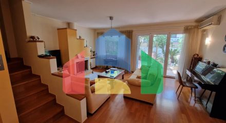 Продаж - Таунхаус 162 m² в Афінах