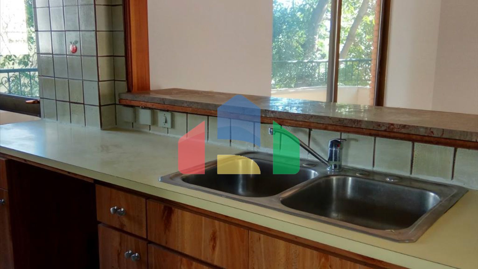 Продажа - Здание 250 m² в Афинах