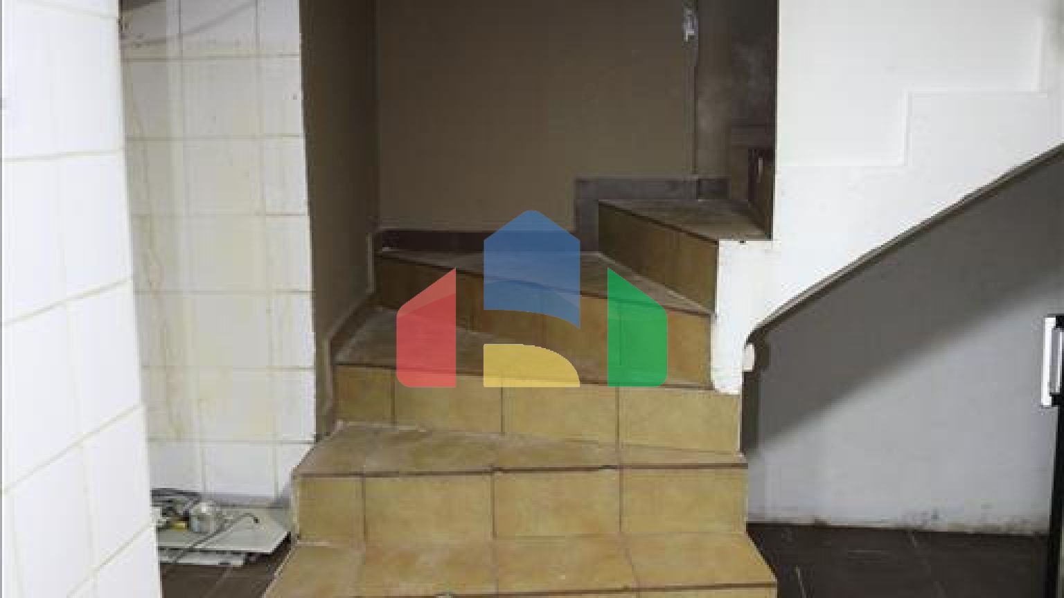 Продажа - Коммерческое помещение 374 m² в Афинах