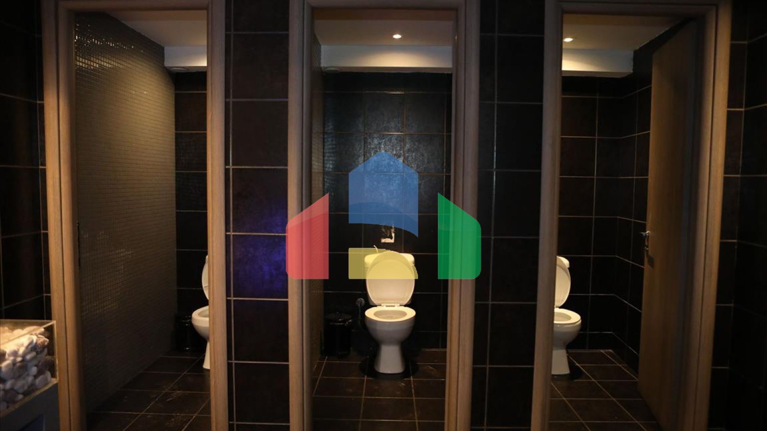 Продажа - Коммерческое помещение 374 m² в Афинах