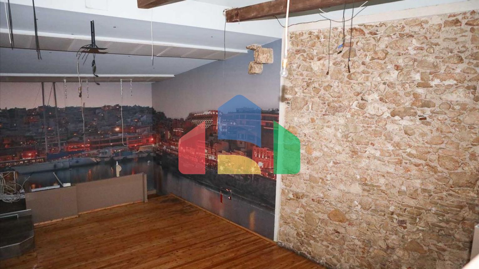 Продажа - Коммерческое помещение 374 m² в Афинах