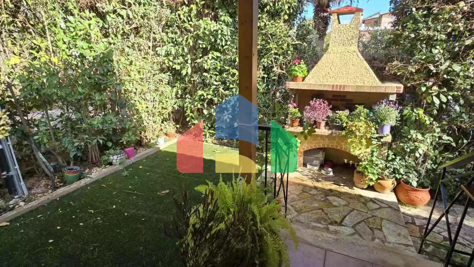 Продажа - Коттедж 70 m² в Афинах