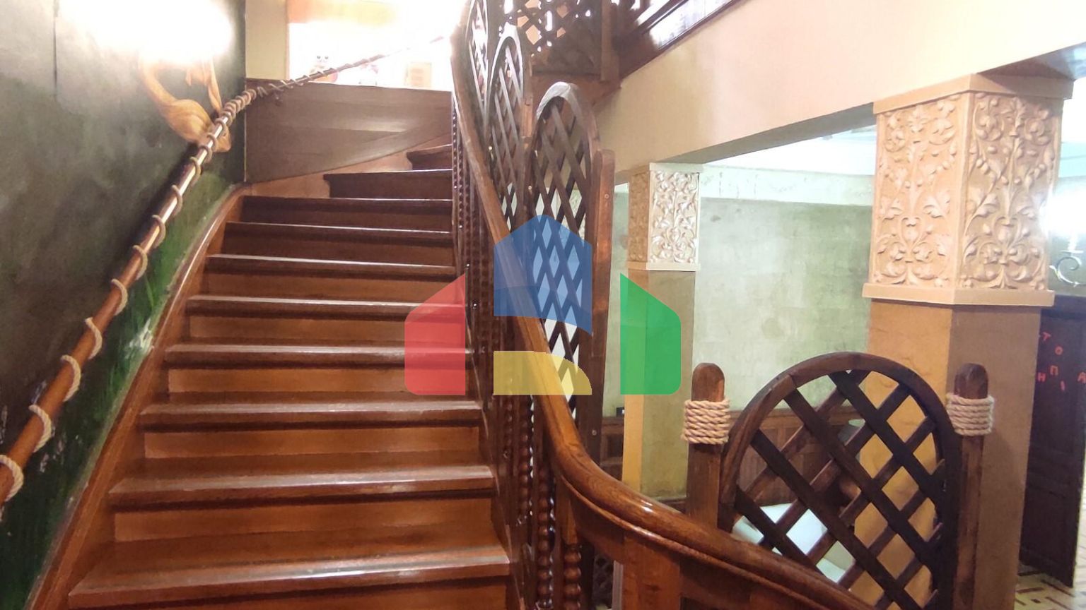 Продажа - Здание 600 m² в Афинах