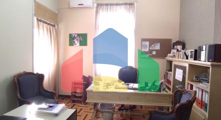 Продажа - Здание 600 m² в Афинах