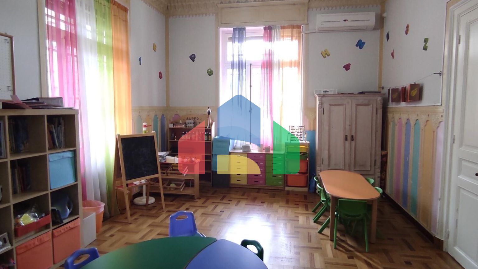 Продажа - Здание 600 m² в Афинах