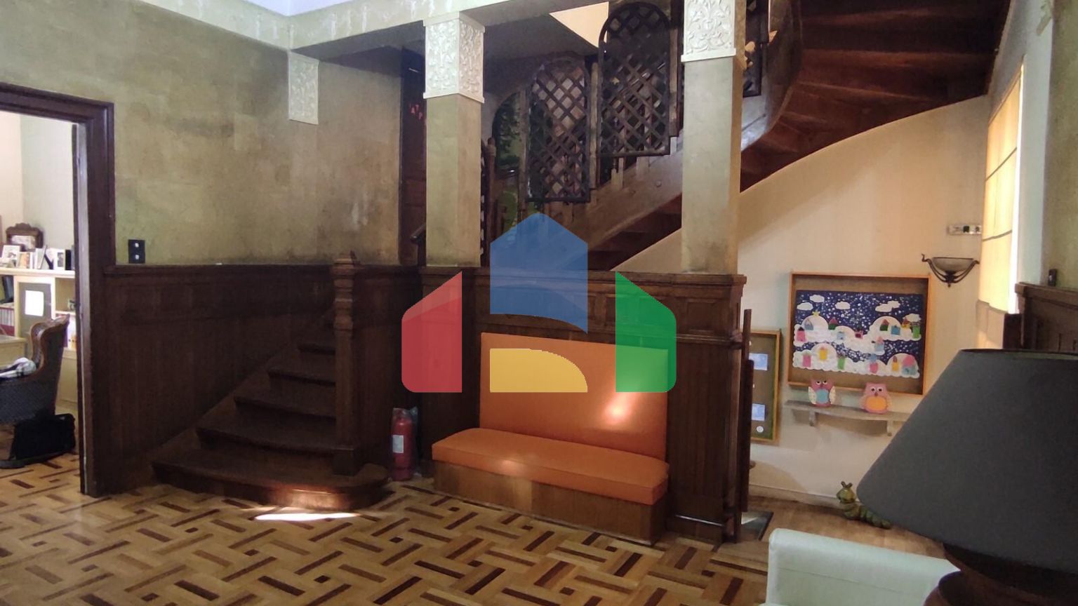 Продажа - Здание 600 m² в Афинах