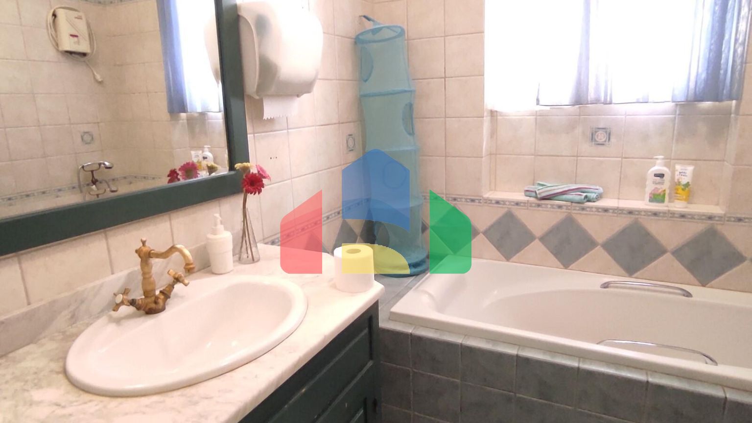 Продажа - Здание 600 m² в Афинах