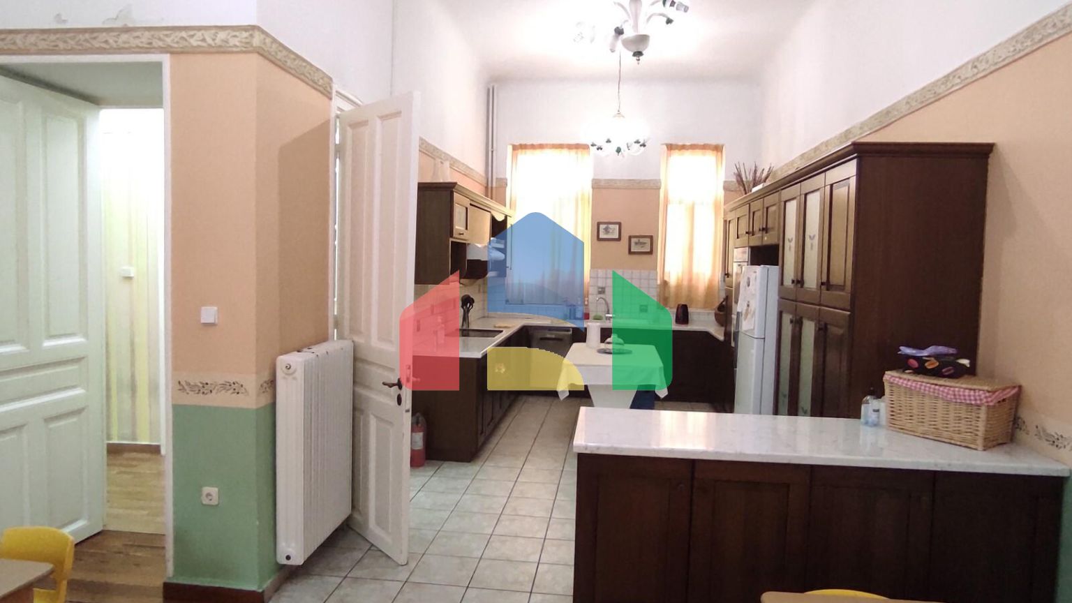 Продажа - Здание 600 m² в Афинах