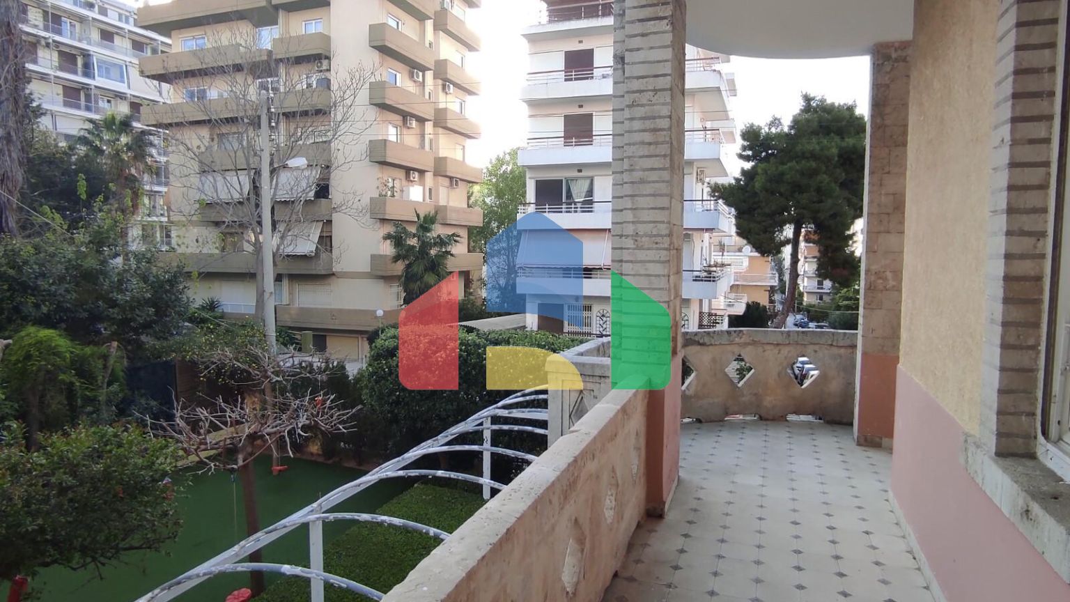 Продажа - Здание 600 m² в Афинах