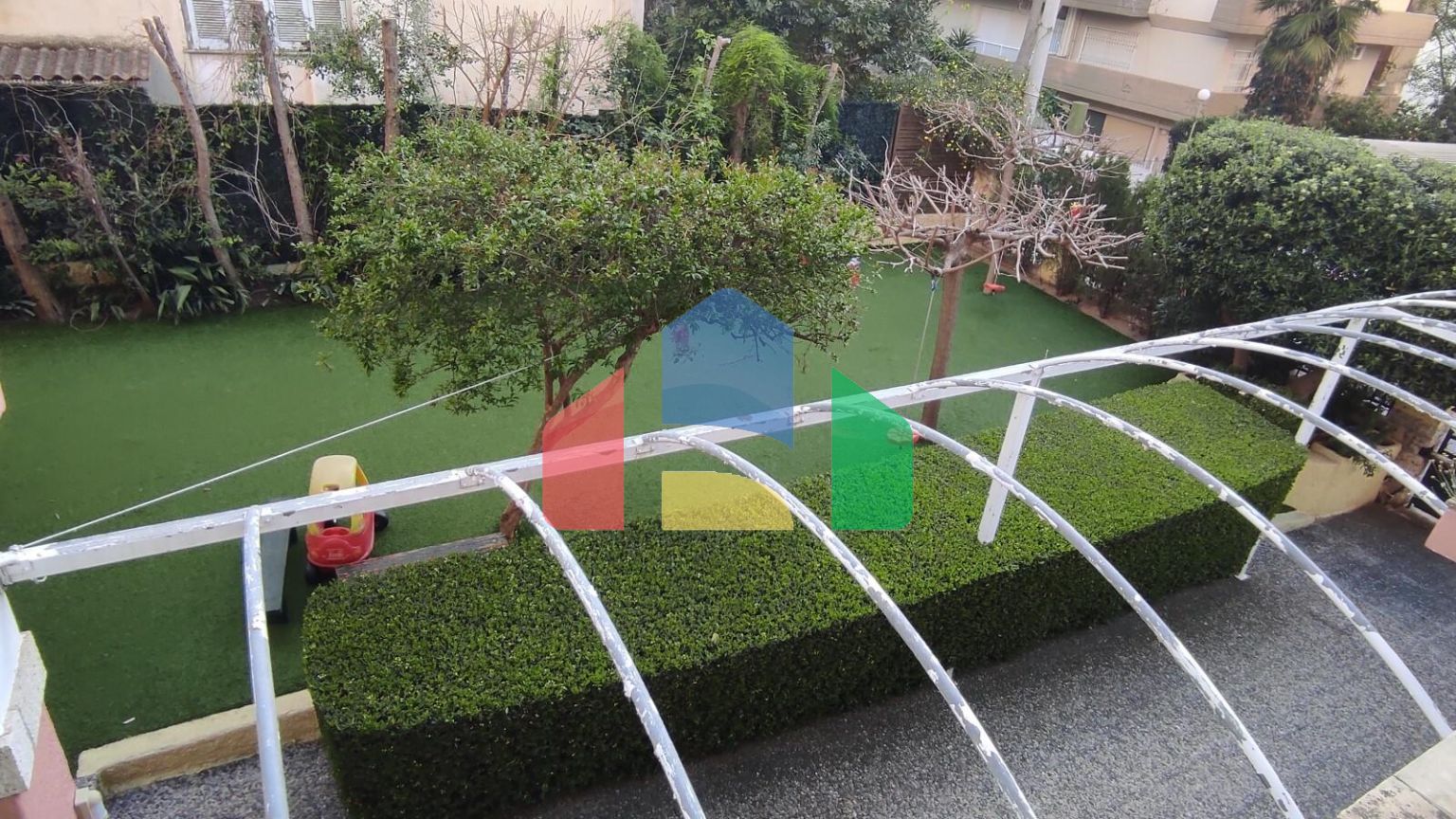 Продажа - Здание 600 m² в Афинах