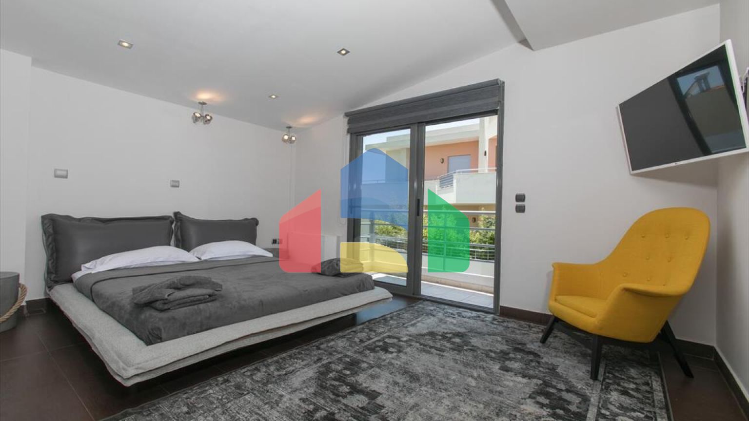 Продажа - Коттедж 270 m² в Афинах