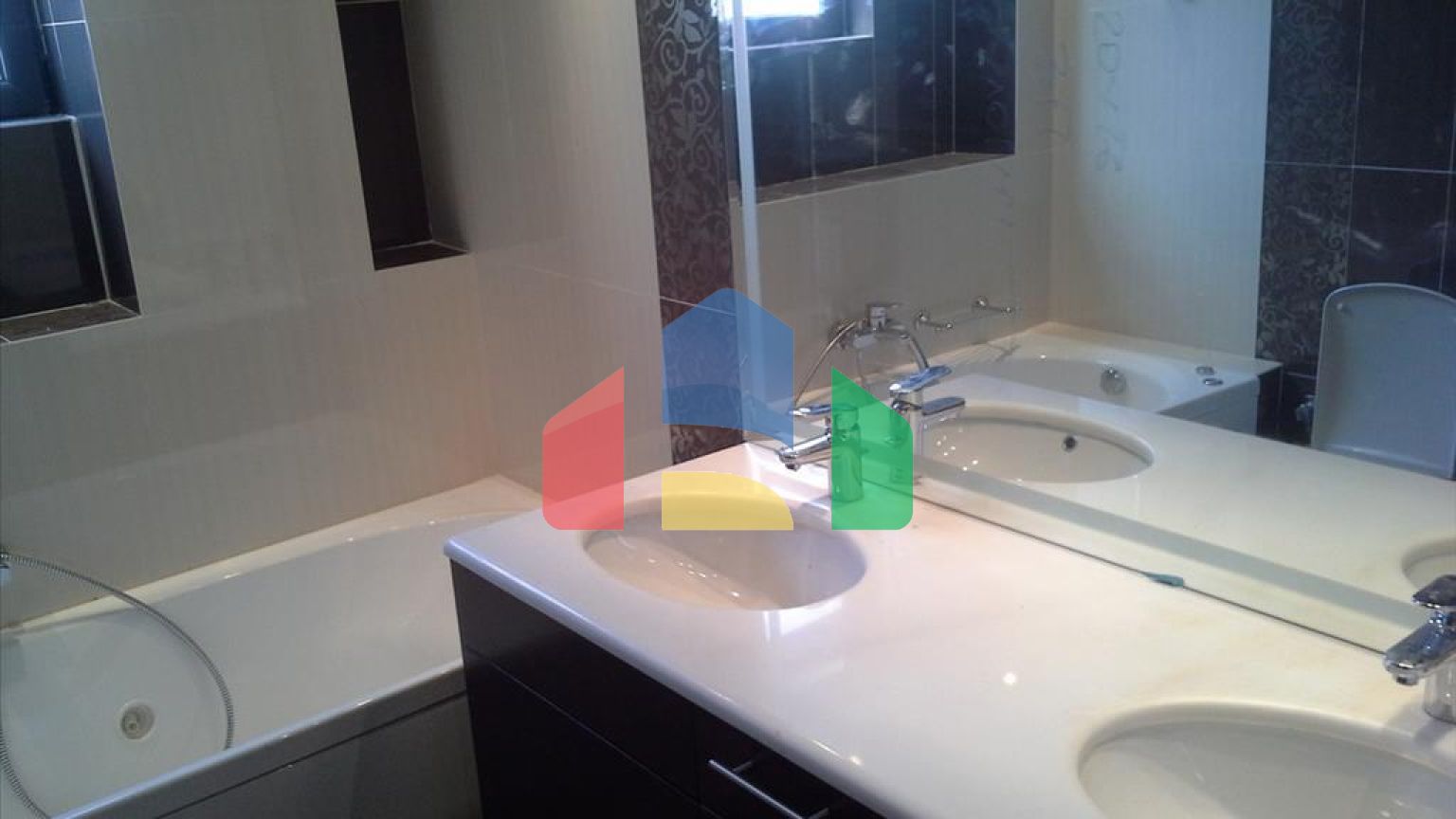 Продажа - Таунхаус 470 m² в Афинах