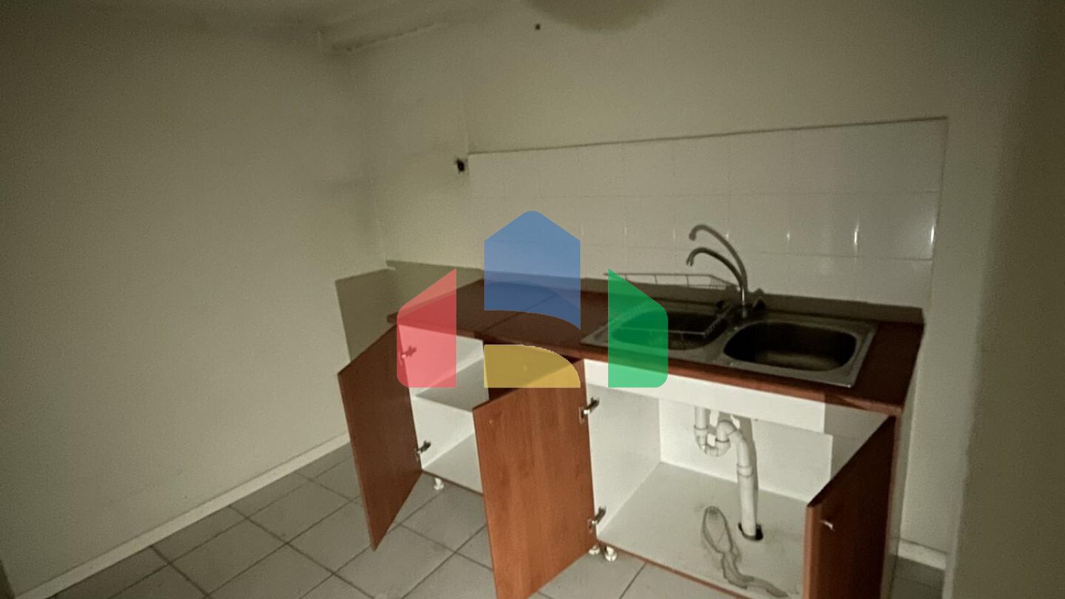 Продажа - Коммерческое помещение 197 m² в Афинах