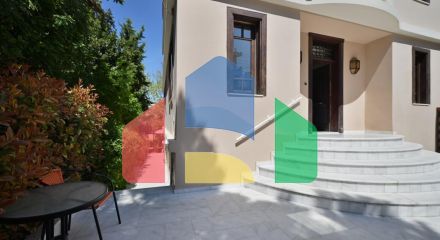 Продажа - Коттедж 304 m² в Афинах