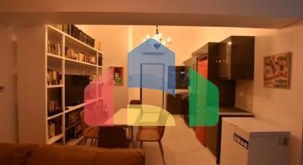 Продажа - Здание 240 m² в Афинах