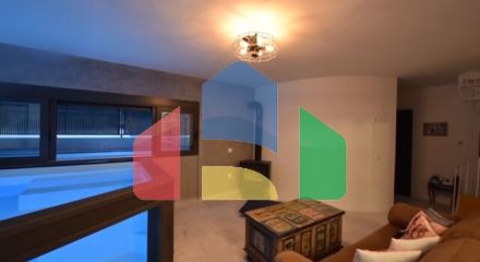 Продажа - Здание 240 m² в Афинах