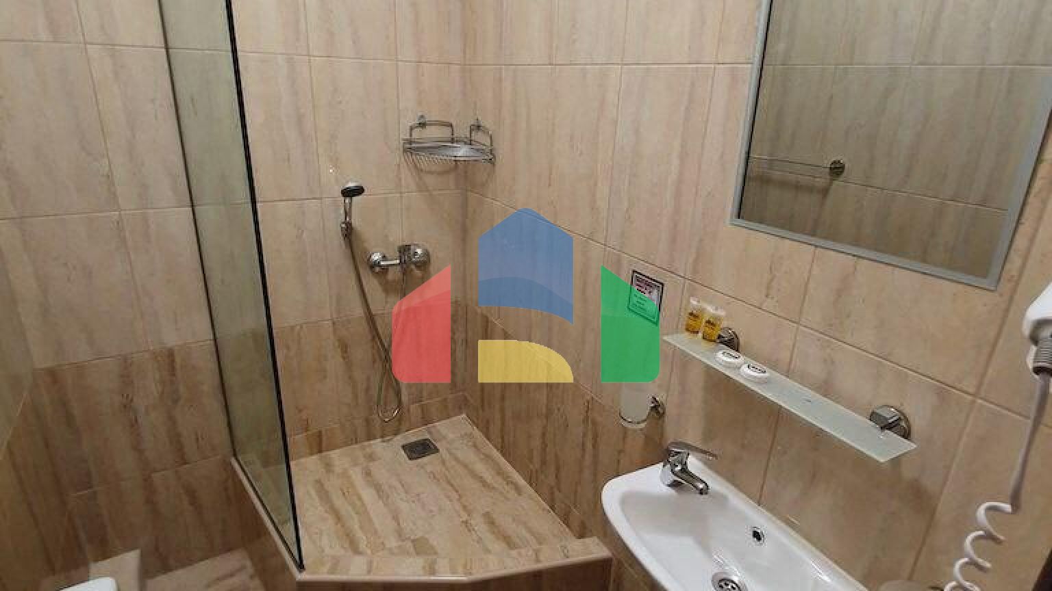 Продаж - Комерційна нерухомість 400 m² в Афінах