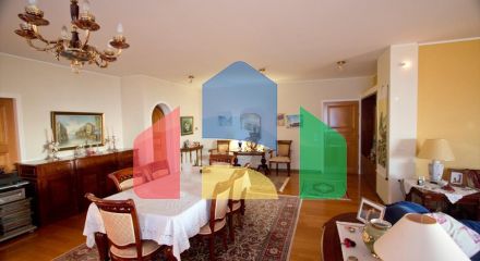 For Sale - Flat 200 m² in Athens