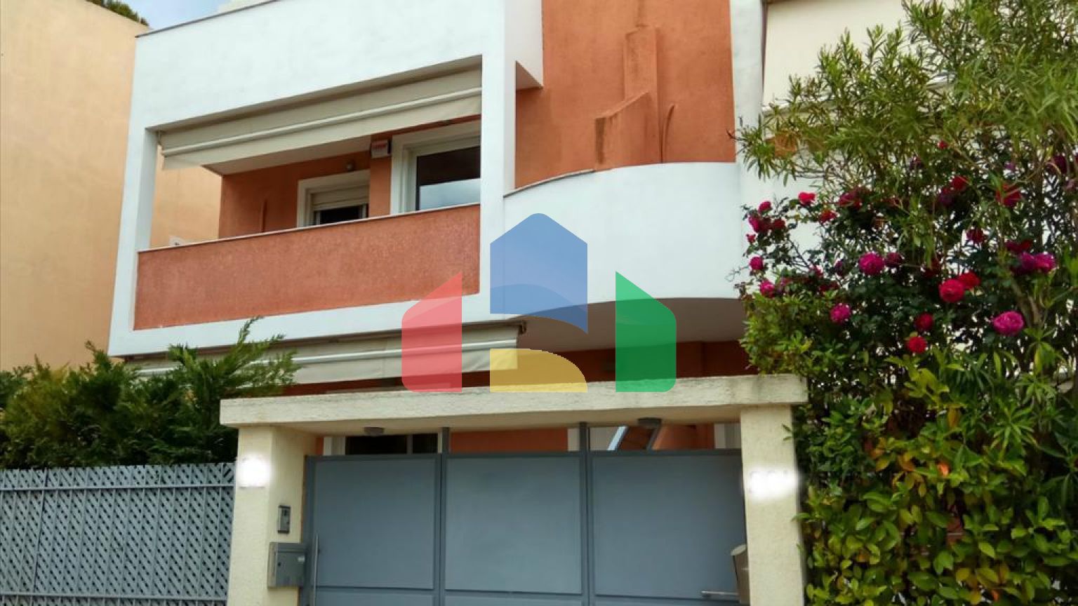 Продажа - Таунхаус 280 m² в Афинах