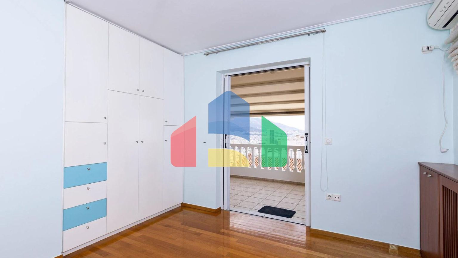 Продажа - Таунхаус 145 m² в Афинах