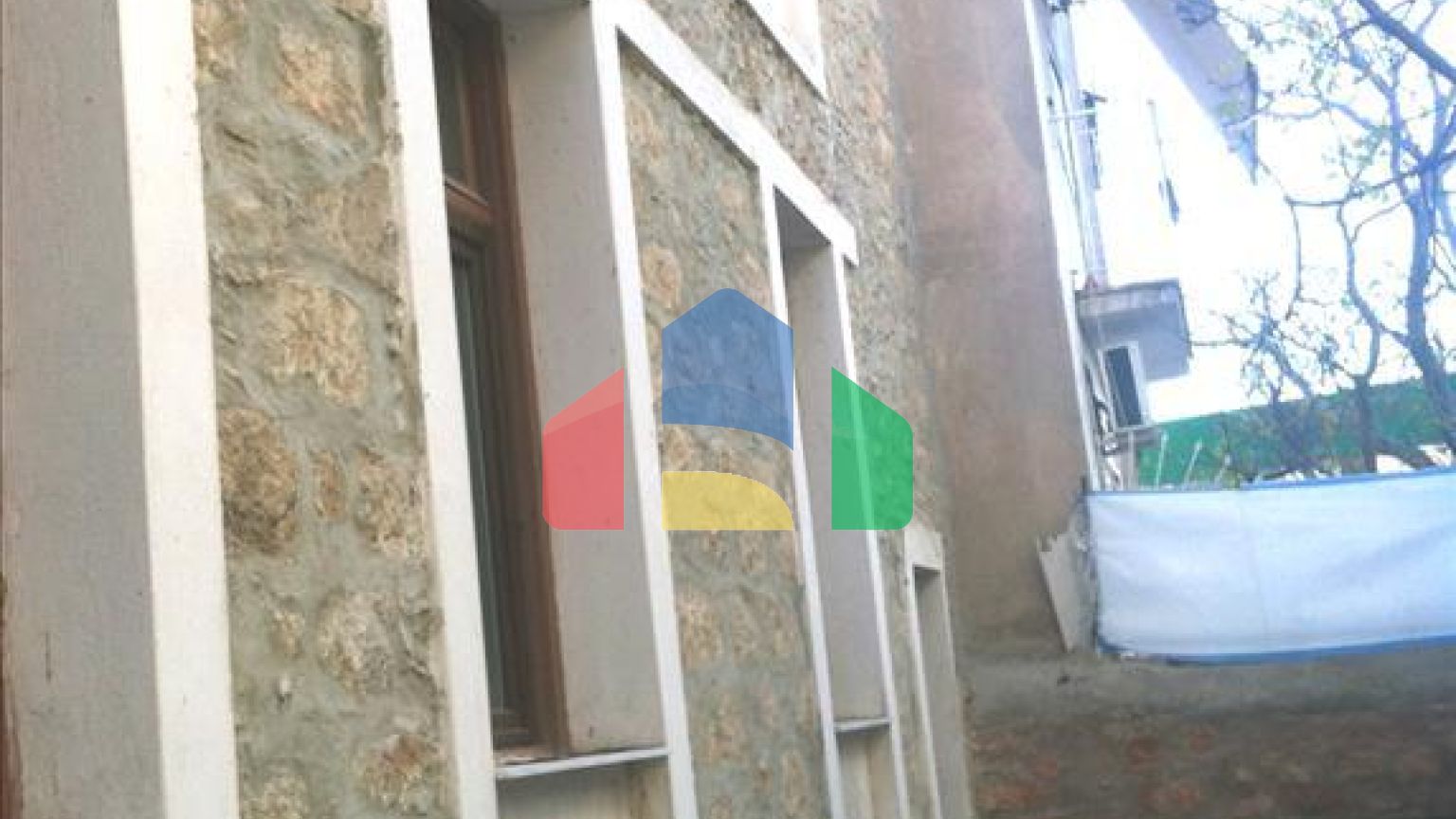 Продаж - Будівля 340 m² в Афінах