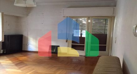 Продаж - Будівля 340 m² в Афінах