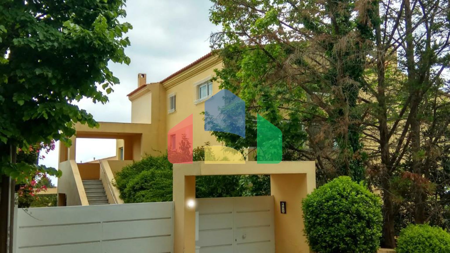 Продаж - Таунхаус 370 m² в Афінах