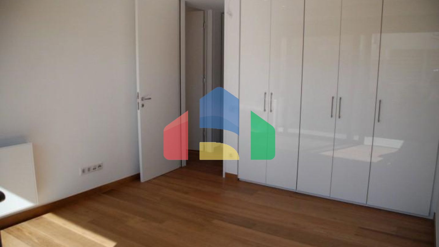 Продаж - Таунхаус 240 m² в Афінах