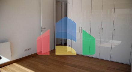 Продаж - Таунхаус 240 m² в Афінах