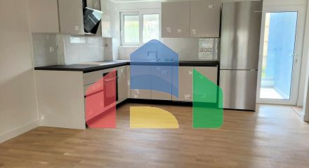 Продаж - Таунхаус 146 m² в Афінах
