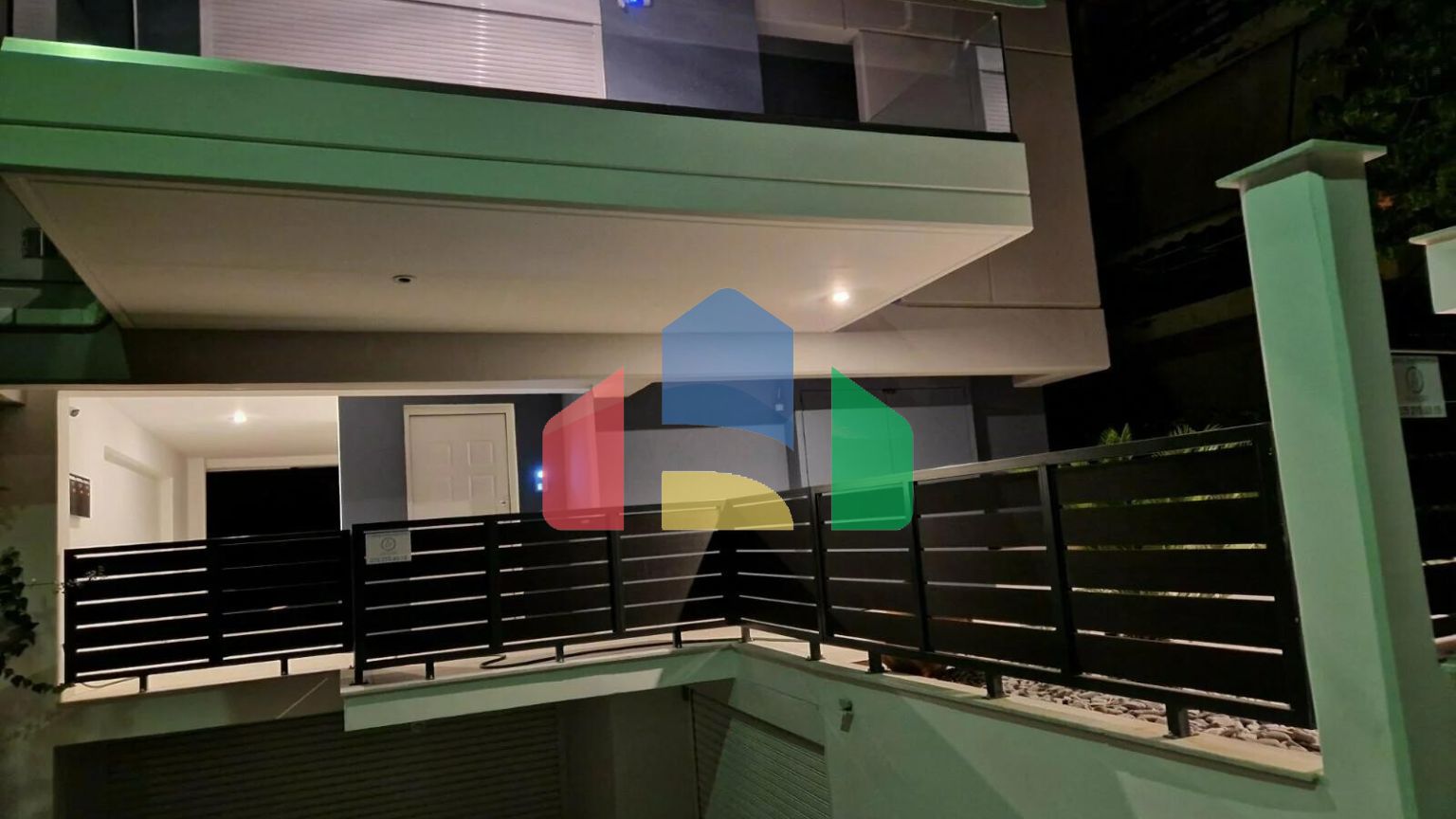 Продаж - Таунхаус 146 m² в Афінах