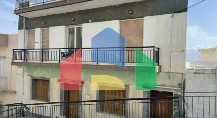Продаж - Будівля 203 m² в Афінах