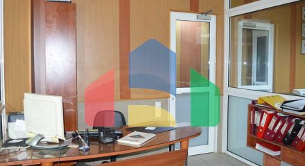 Продаж - Комерційна нерухомість 450 m² в Афінах