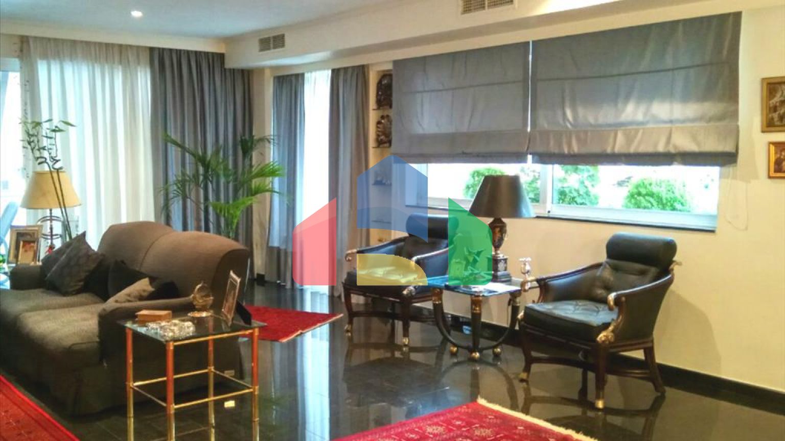 Продаж - Будівля 420 m² в Афінах