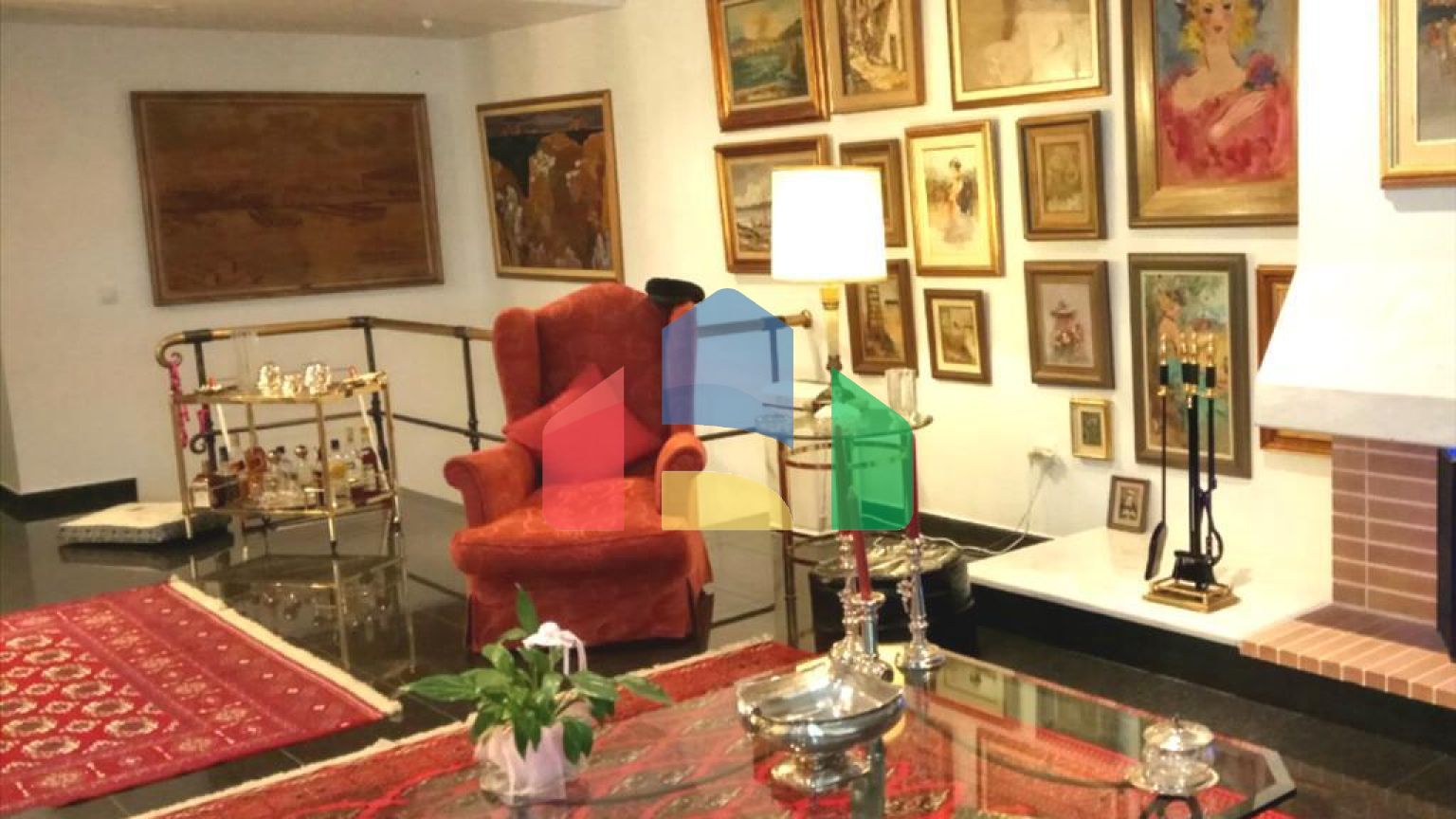 Продаж - Будівля 420 m² в Афінах