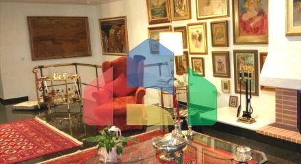 Продаж - Будівля 420 m² в Афінах