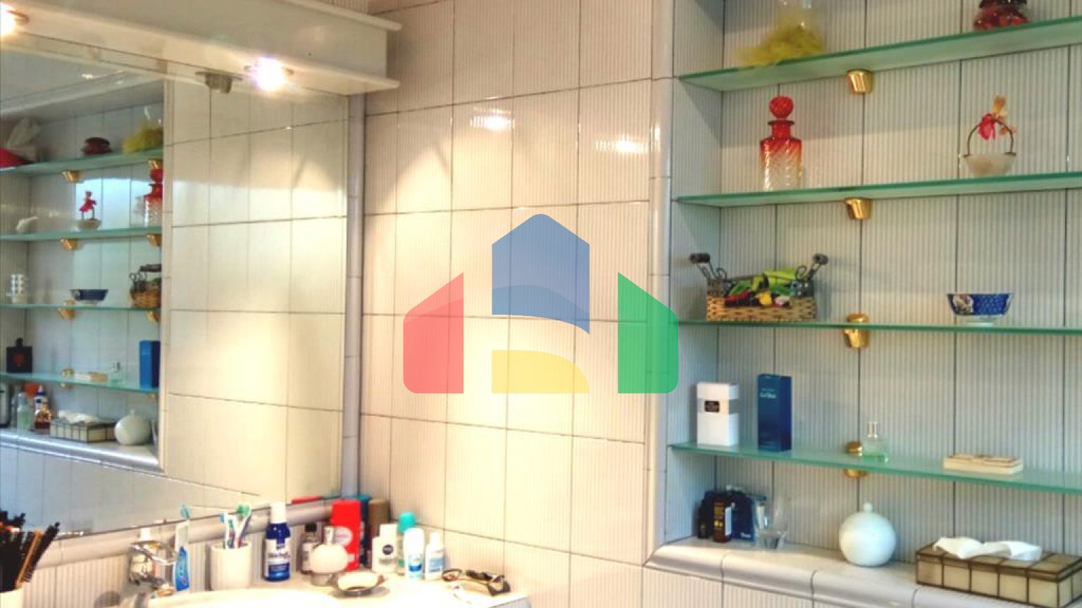 Продаж - Будівля 420 m² в Афінах