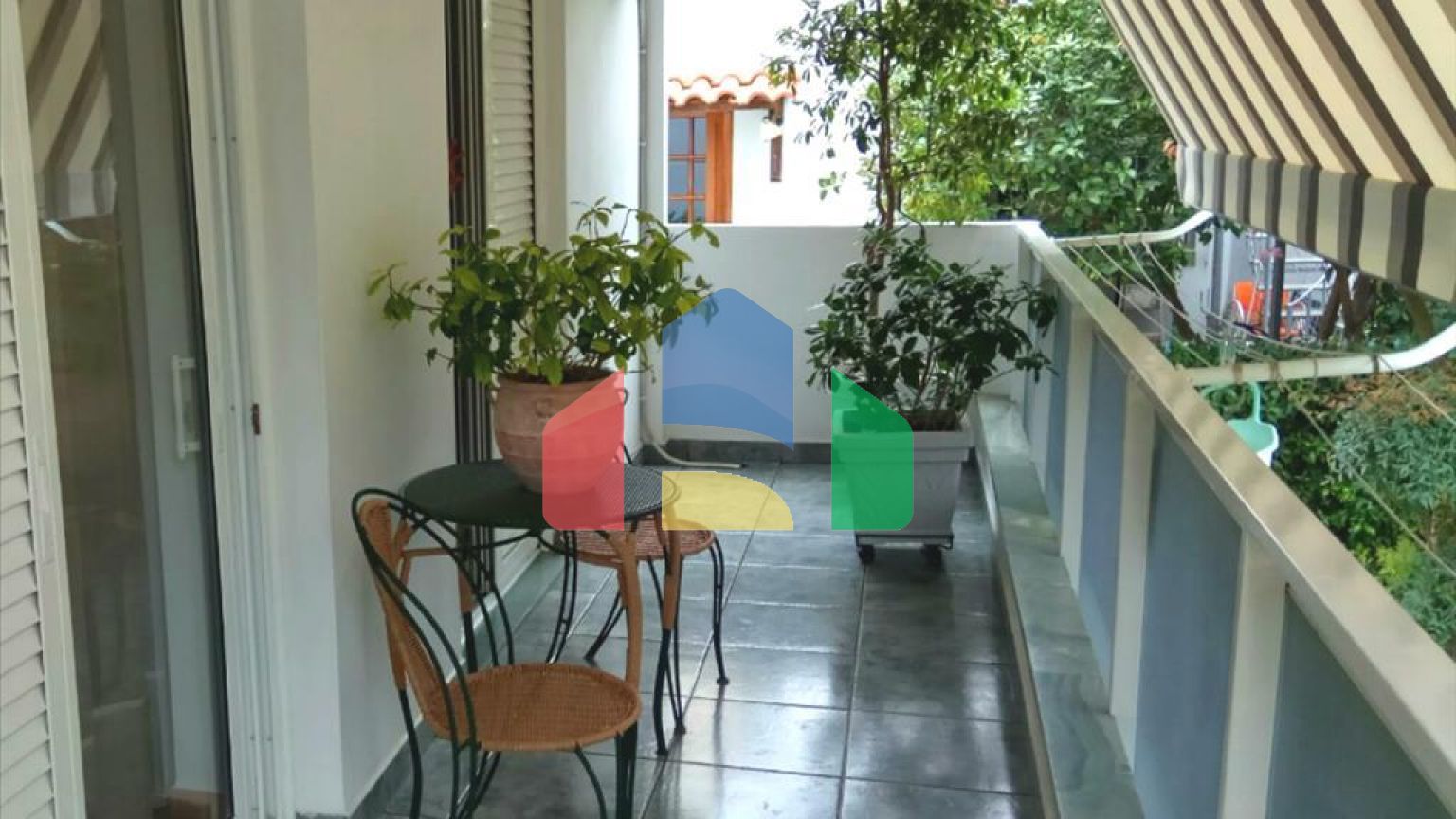 Продаж - Будівля 420 m² в Афінах