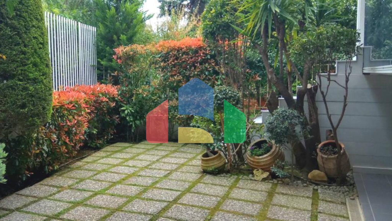 Продаж - Будівля 420 m² в Афінах