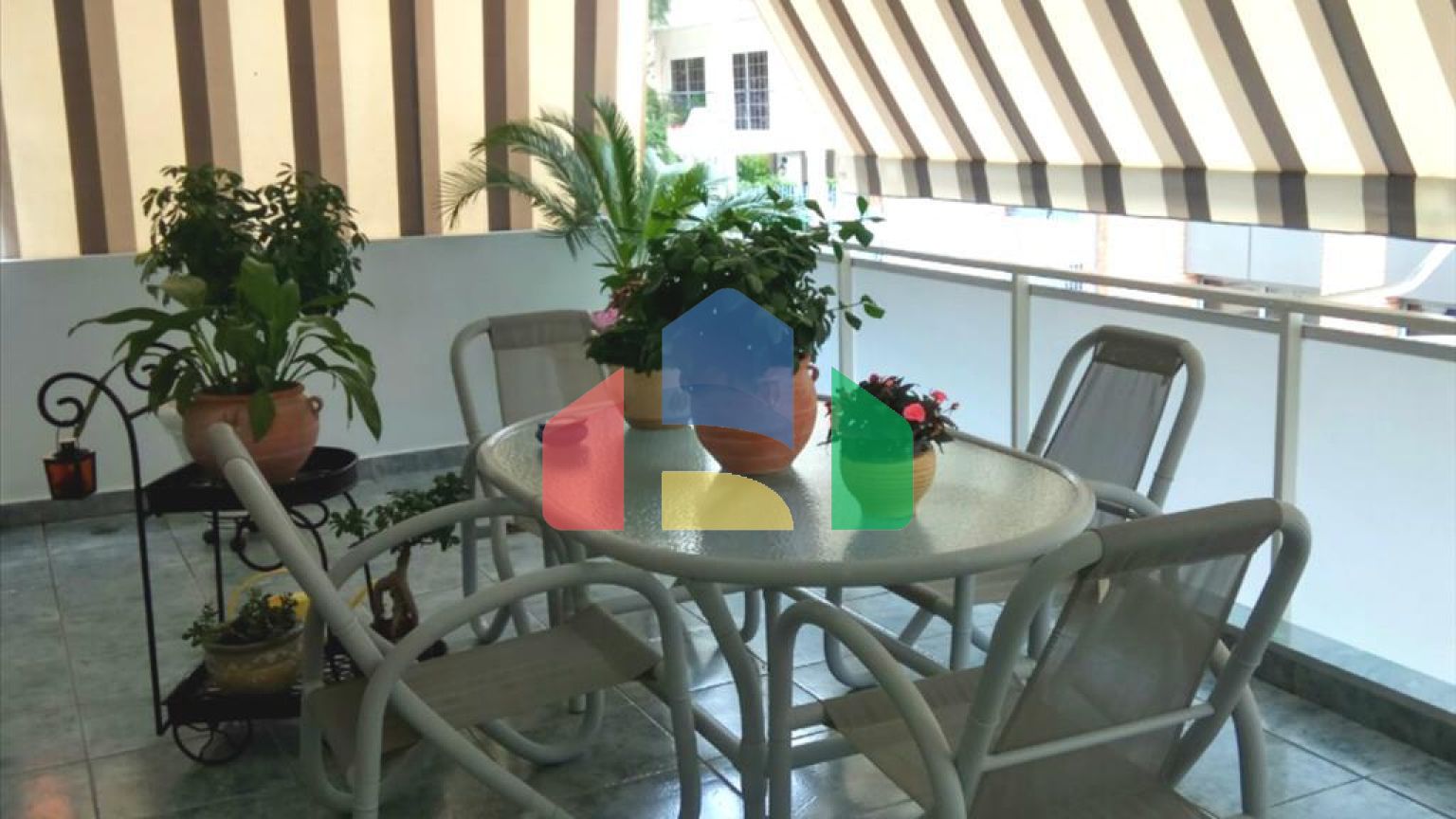 Продаж - Будівля 420 m² в Афінах