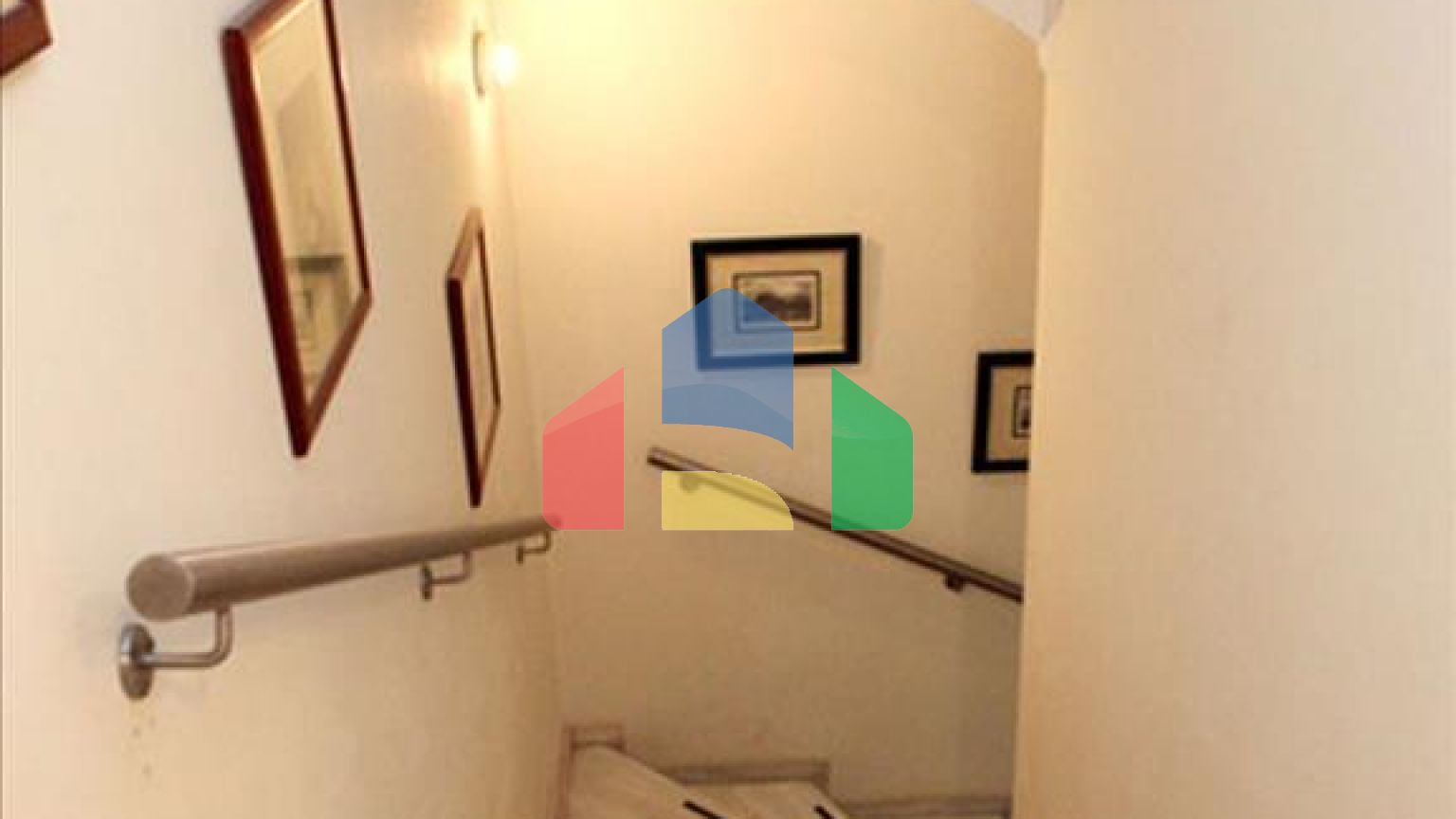 Продаж - Будівля 897 m² в Афінах