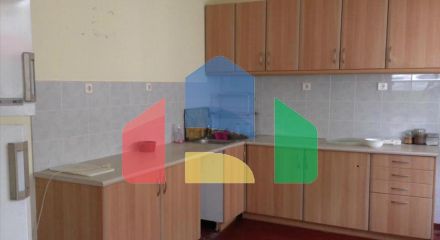 Продаж - Будівля 688 m² в Афінах