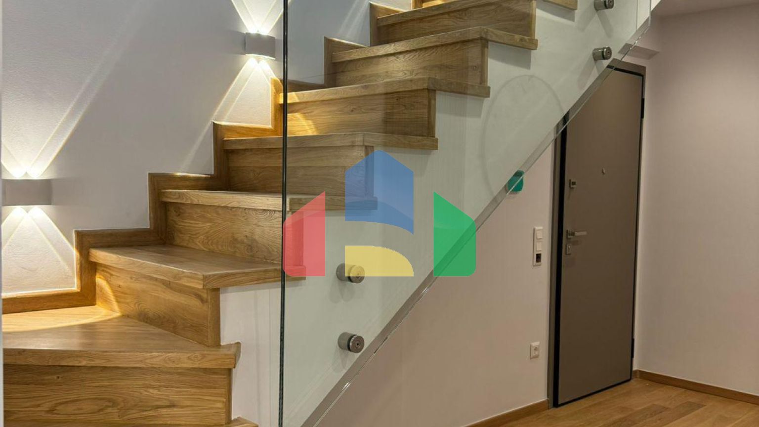 Продажа - Двухуровневая квартира 130 m² в Афинах